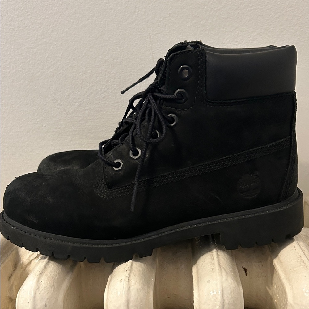 Timberland kids black suede boots